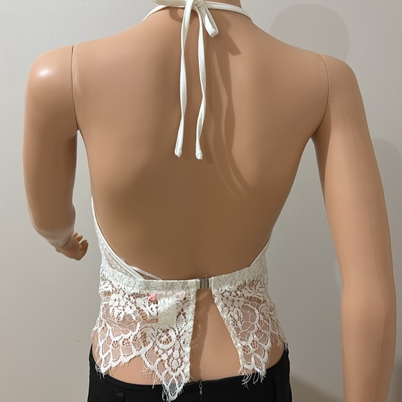 White Ivory Sheer Lace Top Size Small - Picture 3 of 4